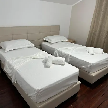 Mone Luxury Vlorë